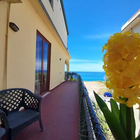Milazzo Beach 外观 照片