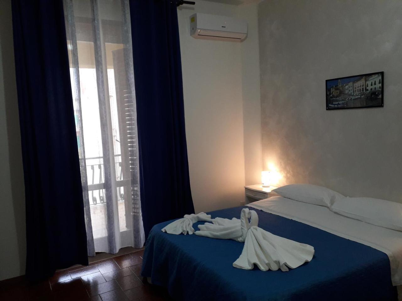 Milazzo Beach 外观 照片