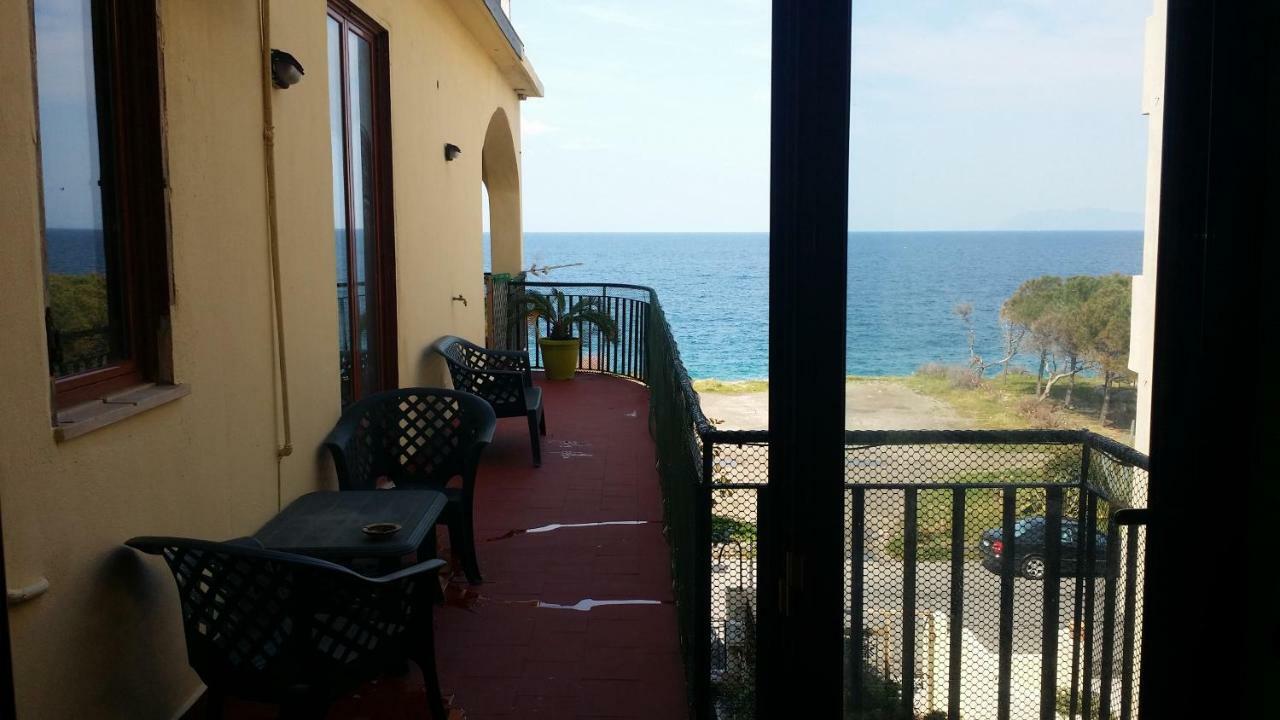 Milazzo Beach 外观 照片